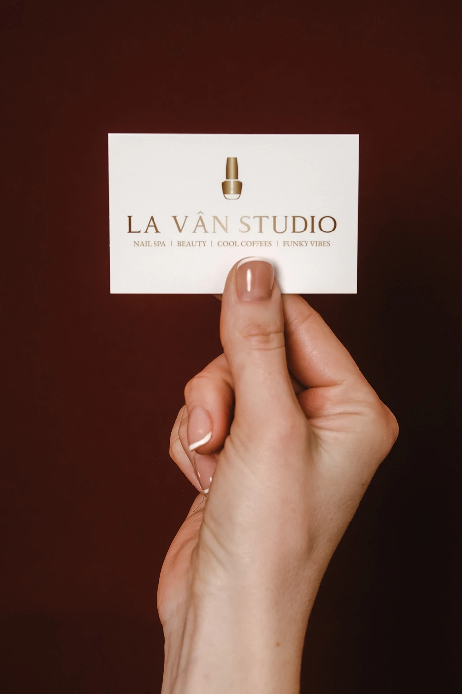 La Vân Studio business card